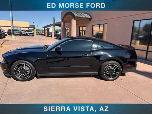 Used 2011 Ford Mustang GT Premium w/ Comfort Pkg RWD image 4