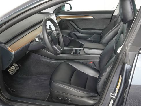 Used 2023 Tesla Model 3 Performance image 13