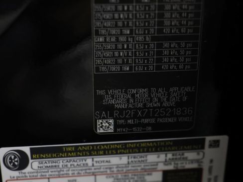 New 2026 Land Rover Discovery S image 25