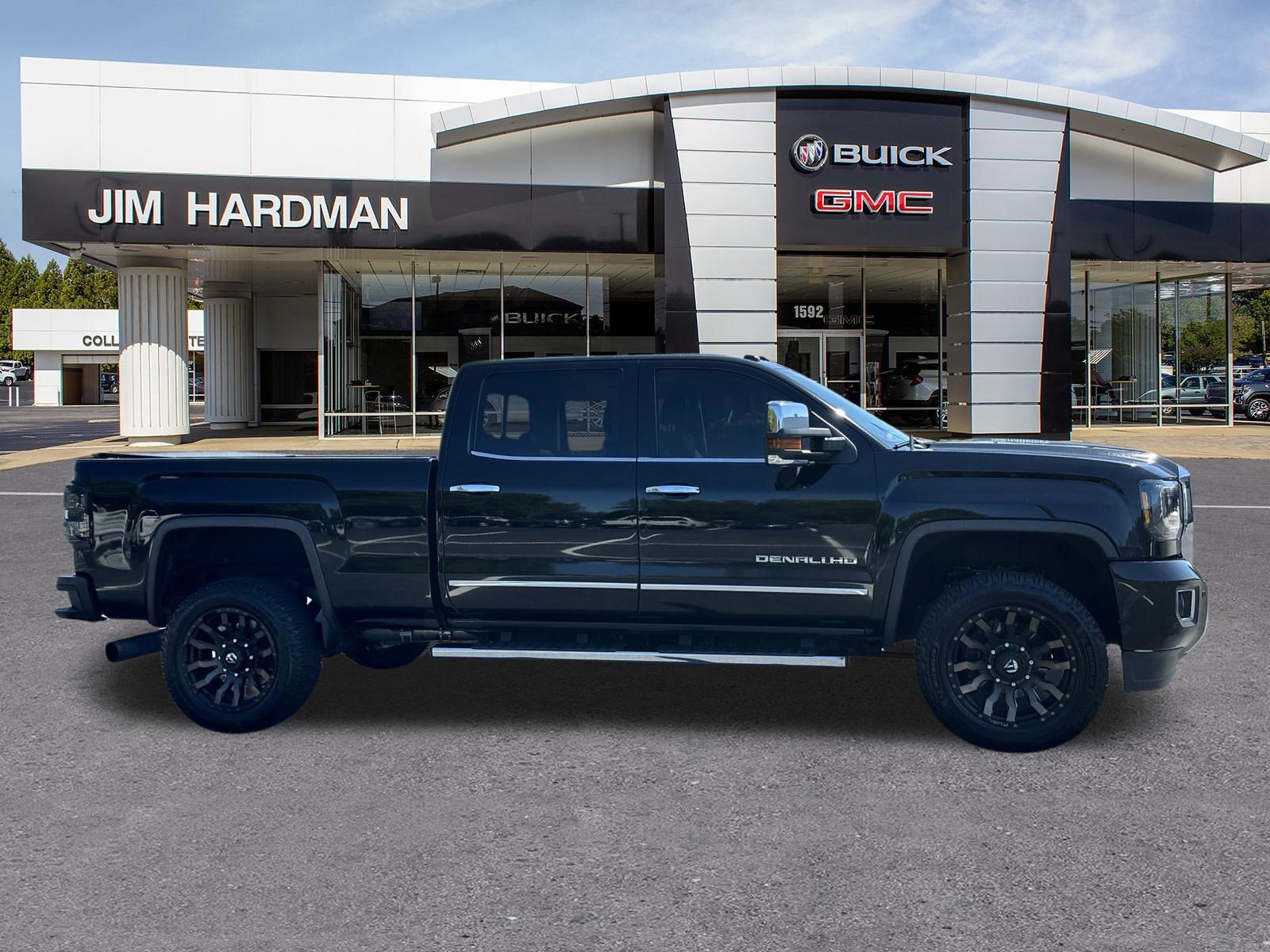 Used 2016 GMC Sierra 2500 Denali w/ Duramax Plus Package AWD/4WD image 8