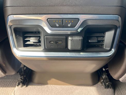 Used 2022 GMC Sierra 3500 Denali w/ Denali Ultimate Package AWD/4WD image 28