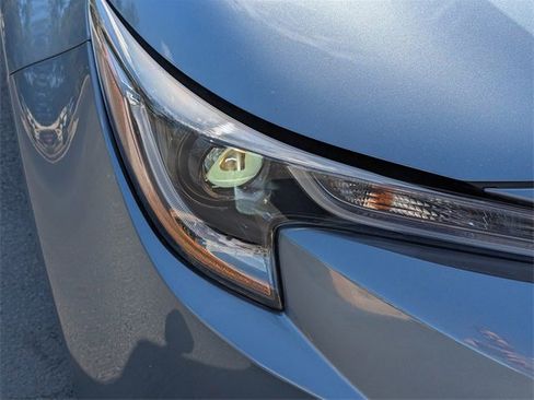 Used 2022 Toyota Corolla LE image 4