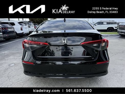 Used 2023 Honda Civic EX image 4