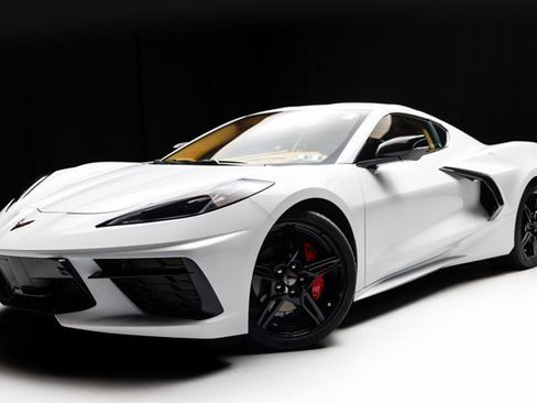 Used 2020 Chevrolet Corvette Stingray Premium Cpe w/ 3LT Preferred Equipment Group image 28