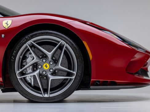 Certified 2023 Ferrari F8 Tributo RWD image 21