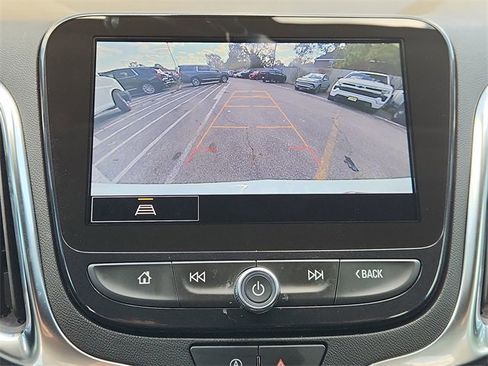 Used 2024 Chevrolet Equinox Premier image 14