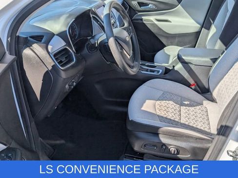 Used 2024 Chevrolet Equinox LS w/ LS Convenience Package image 8