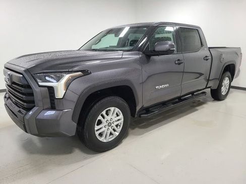 Used 2023 Toyota Tundra SR5 w/ SR5 Premium Package AWD/4WD image 8