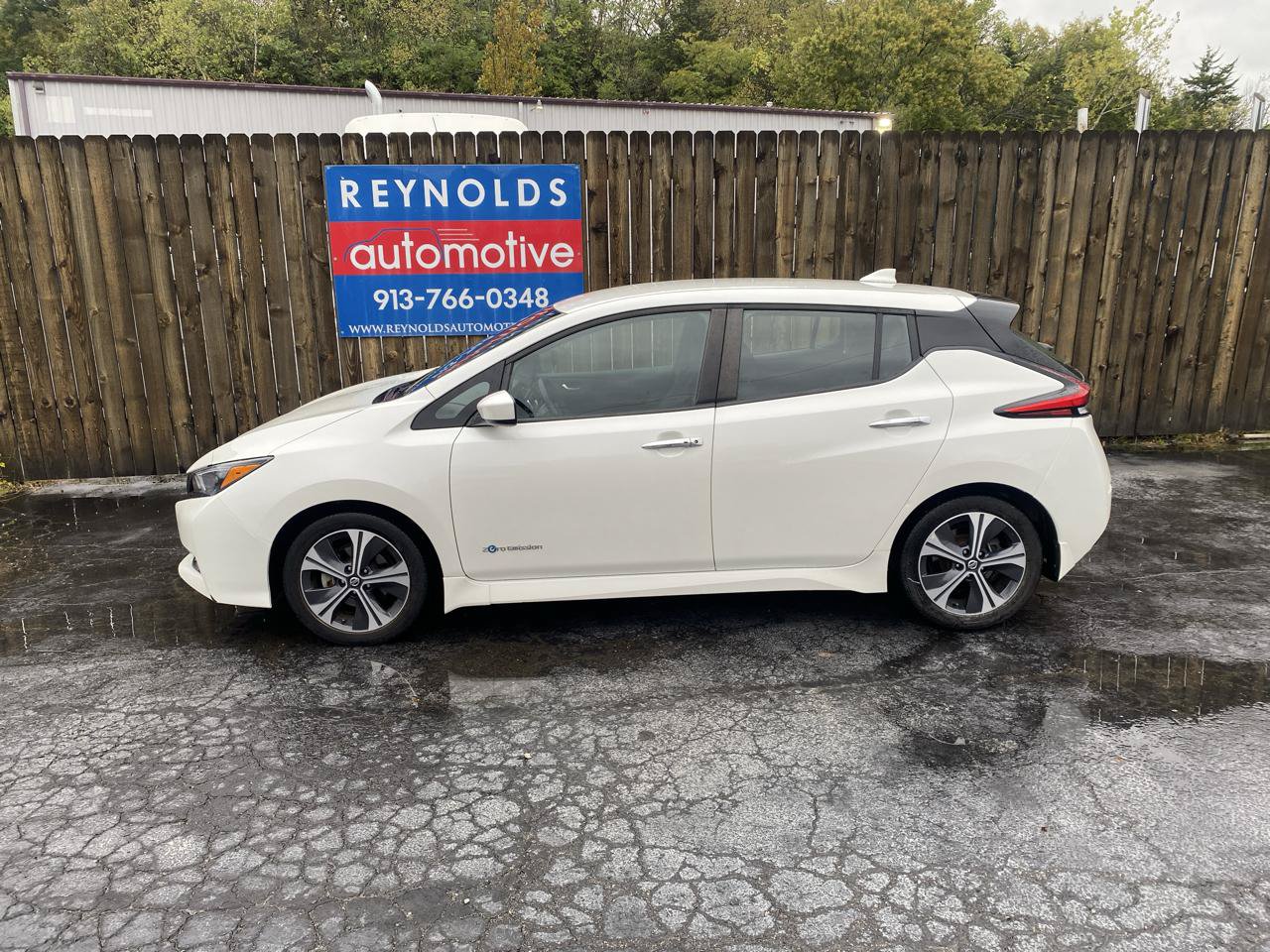 Used 2018 Nissan Leaf SV w/ Protection Package FWD image 5