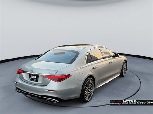 Used 2023 Mercedes-Benz S 580 4MATIC Sedan image 4