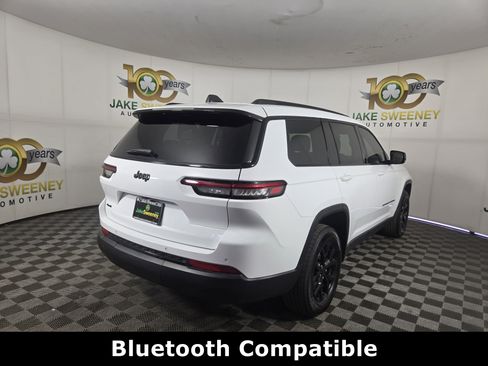 Certified 2024 Jeep Grand Cherokee L Altitude AWD/4WD image 10
