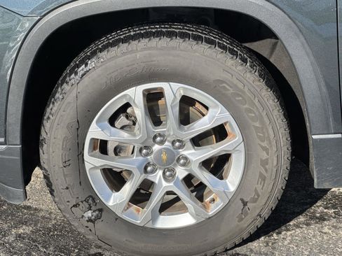 Used 2019 Chevrolet Traverse LT image 11