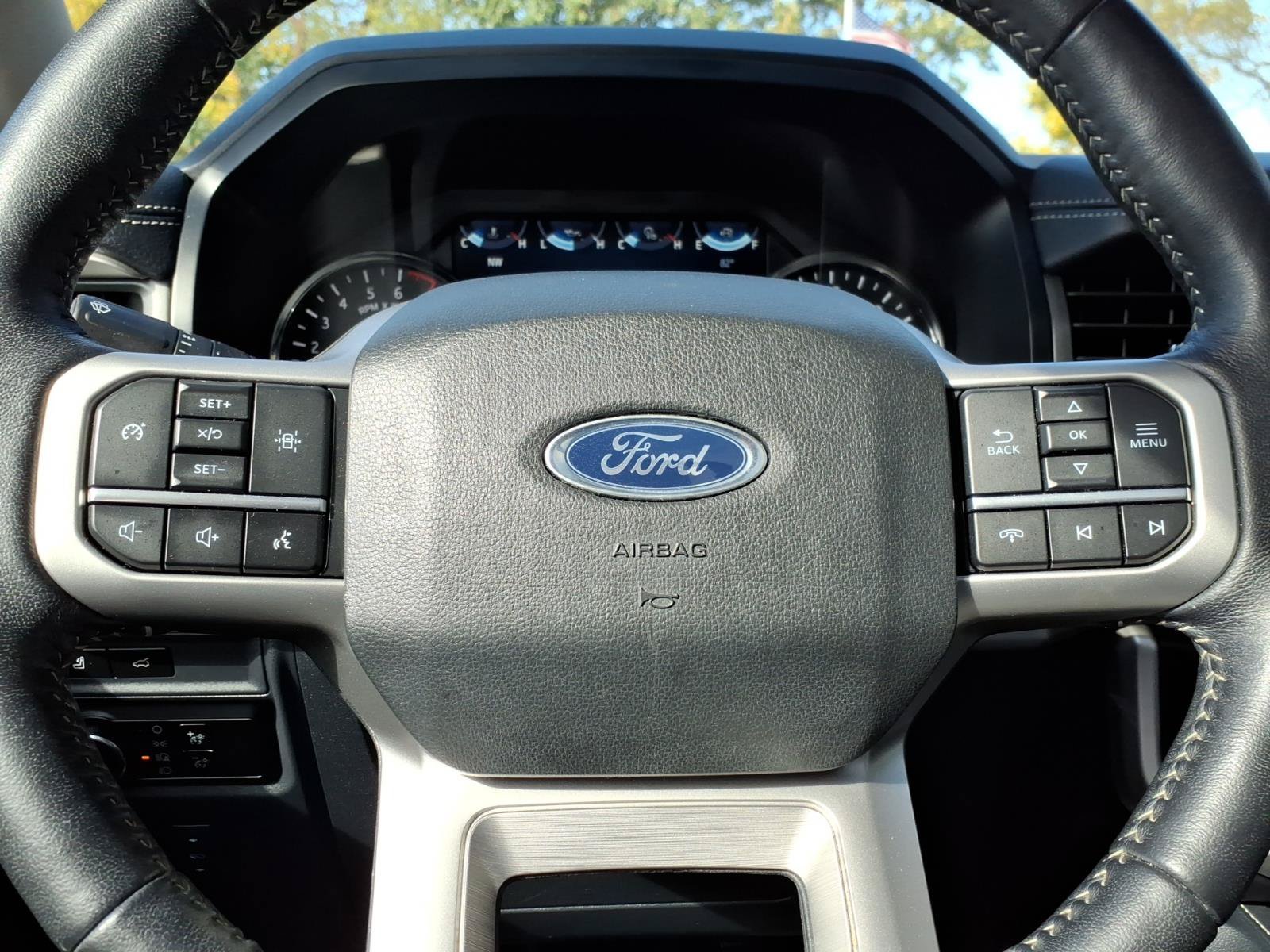 Used 2023 Ford Expedition XLT AWD/4WD image 23