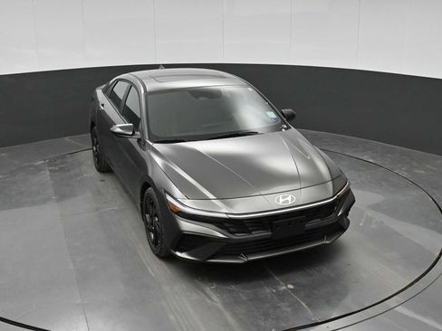 New 2026 Hyundai Elantra SEL Sport FWD image 26