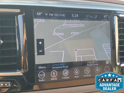 Used 2018 Chrysler Pacifica Limited w/ Tire & Wheel Group image 33