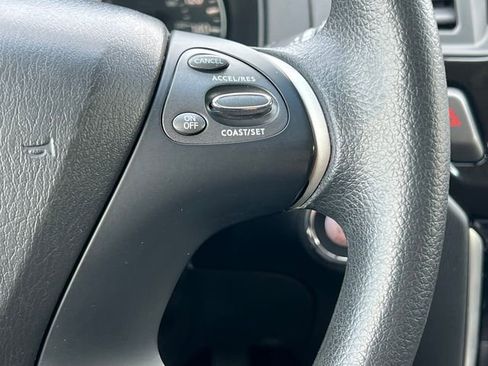 Used 2015 Nissan Pathfinder S AWD/4WD image 18