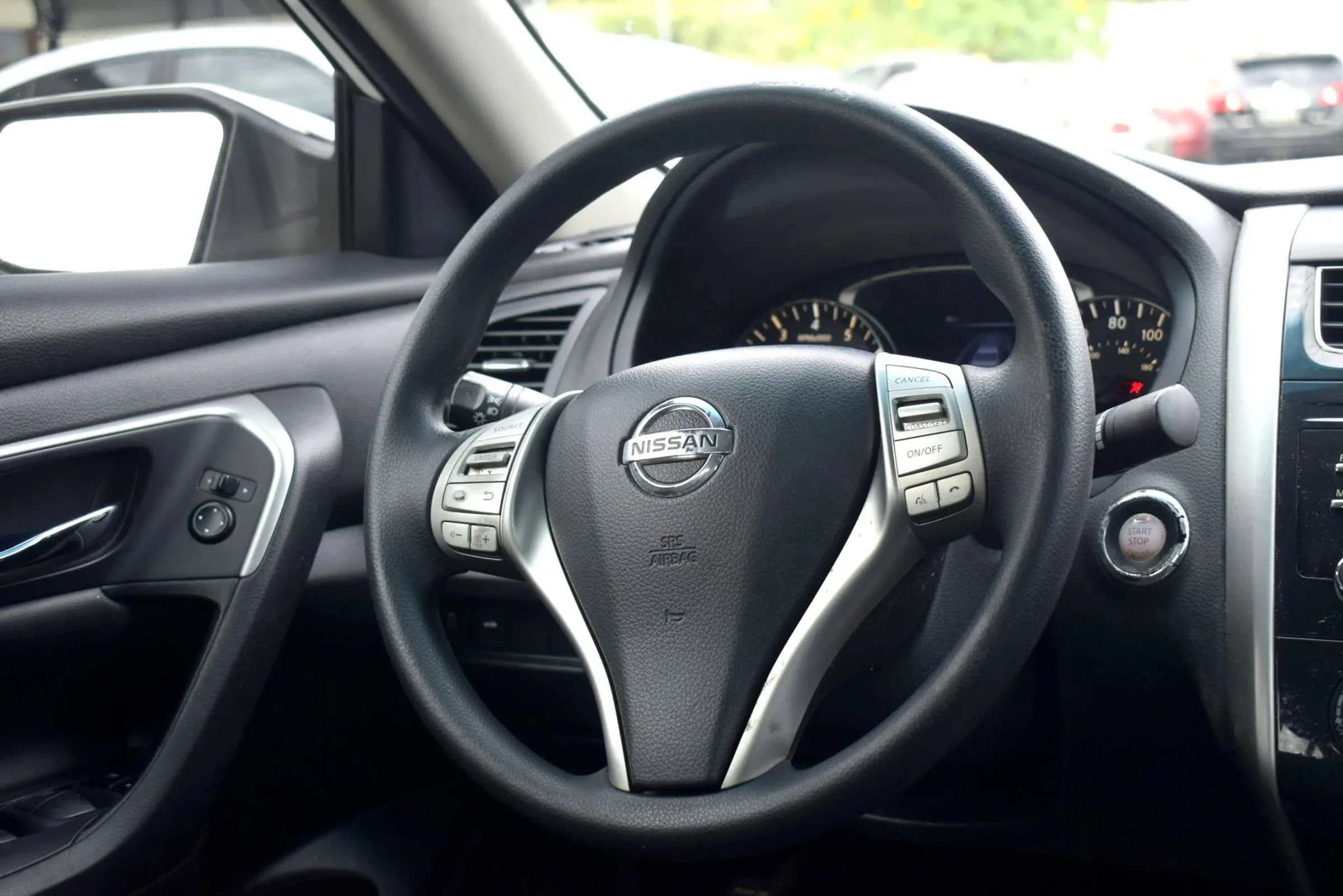 Used 2015 Nissan Altima 2.5 S w/ Power Driver Seat Package FWD image 12