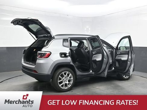 Used 2022 Jeep Compass Latitude AWD/4WD image 59