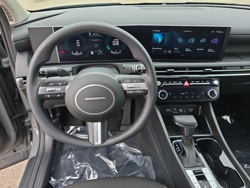 Used 2025 Hyundai Tucson SEL image 18