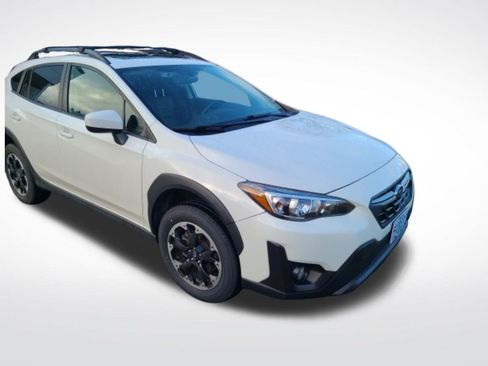 Used 2023 Subaru Crosstrek 2.0i Premium image 7