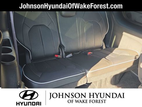 Used 2022 Chrysler Pacifica Limited w/ S Appearance Package image 20