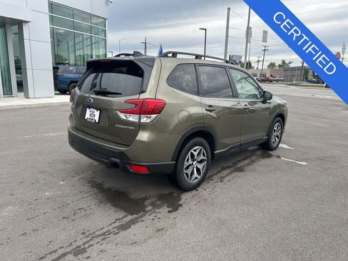 Certified 2024 Subaru Forester Premium AWD/4WD image 6