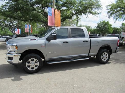 Certified 2024 RAM 2500 Big Horn AWD/4WD image 4