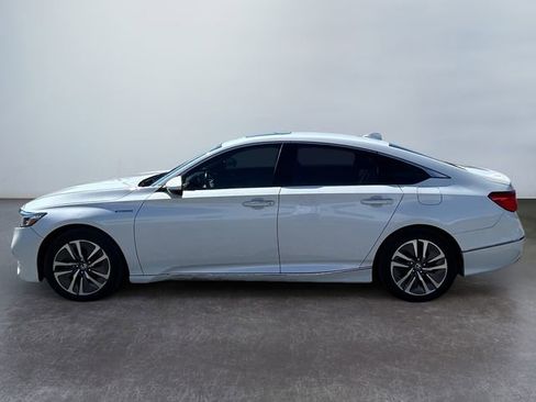 Used 2019 Honda Accord Touring image 2