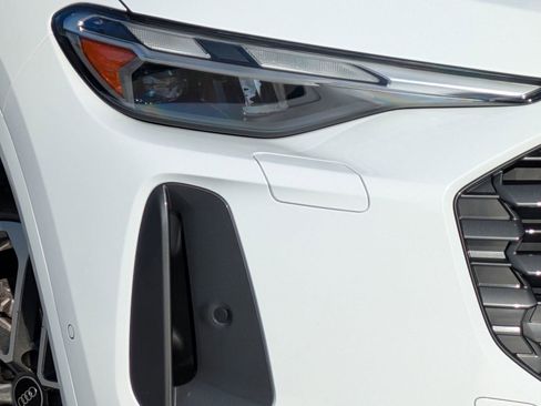 Used 2025 Audi Q5 Premium w/ Convenience Package image 25