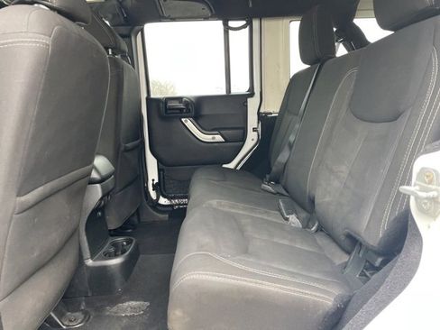 Used 2015 Jeep Wrangler Unlimited Sahara w/ Dual Top Group image 9