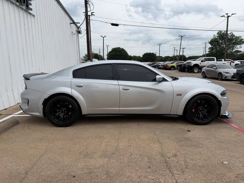 Used 2022 Dodge Charger Scat Pack RWD image 25