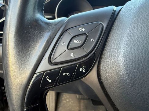 Used 2018 Toyota C-HR XLE image 14