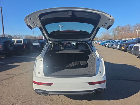 Used 2023 Audi Q5 e Premium Plus w/ Premium Plus Package image 17