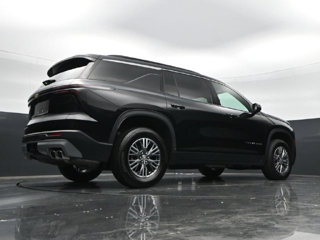Used 2025 Chevrolet Traverse LT AWD/4WD image 48