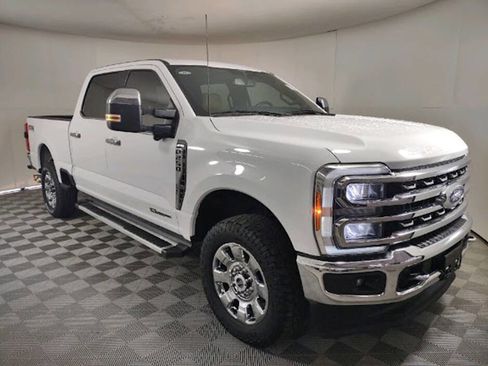 Used 2023 Ford F250 Lariat w/ Chrome Package image 1