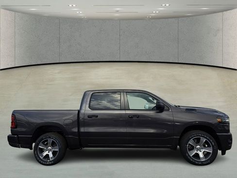 New 2026 RAM 1500 Express RWD image 4