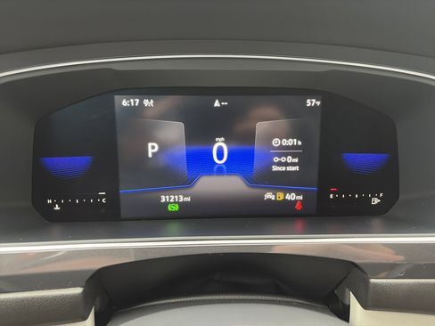 Used 2022 Volkswagen Tiguan SE image 17