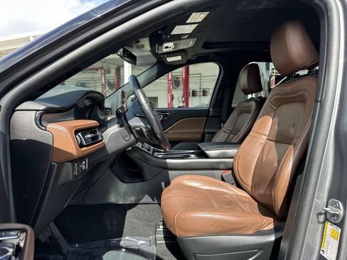 Used 2022 Lincoln Aviator Grand Touring w/ Elements Package Plus AWD/4WD image 12