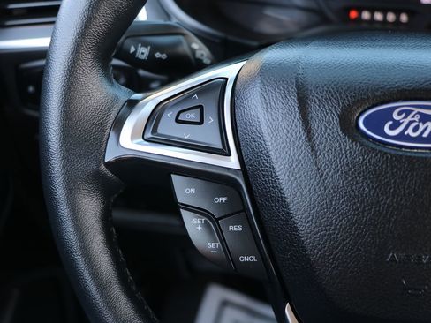 Used 2024 Ford Edge Titanium image 18