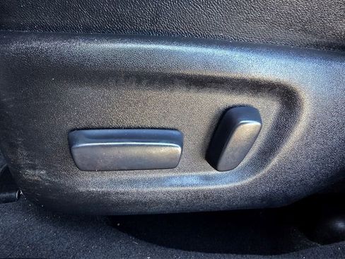 Used 2019 Toyota Corolla XSE FWD image 20