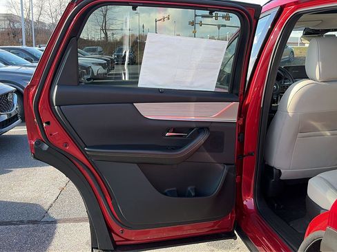 New 2025 MAZDA CX-70 Plug-In Hybrid w/ Premium Pkg image 25