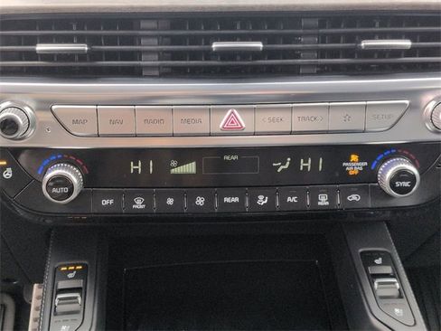 Used 2022 Kia Telluride SX w/ SX Prestige Package image 23