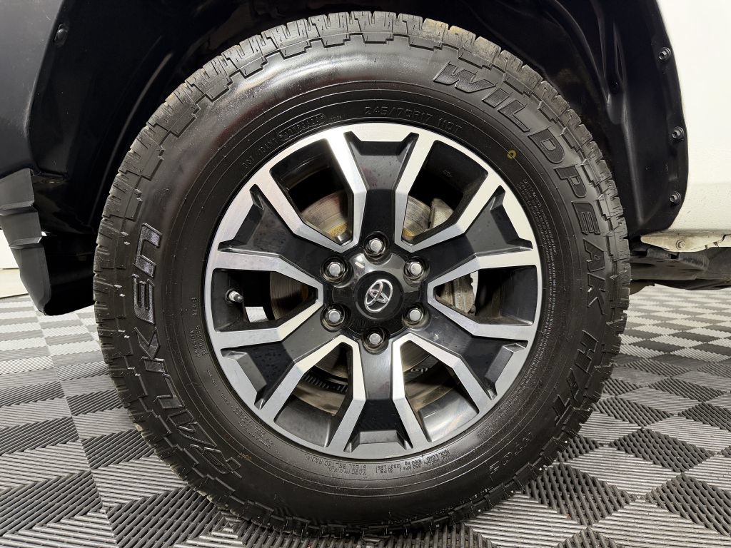 Used 2020 Toyota Tacoma SR RWD image 40