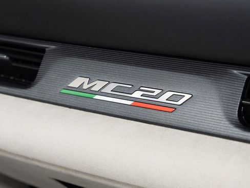 Used 2023 Maserati MC20 Spyder image 38