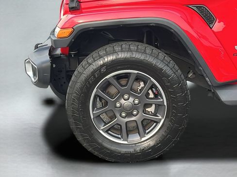 Used 2020 Jeep Gladiator Overland AWD/4WD image 26
