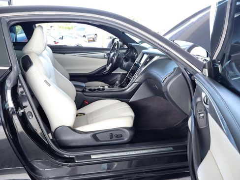 Used 2020 INFINITI Q60 3.0t Luxe RWD image 29