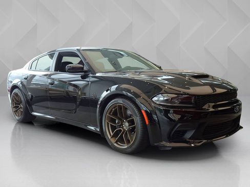 Used 2023 Dodge Charger SRT Hellcat w/ Harman/Kardon Audio Group RWD image 6