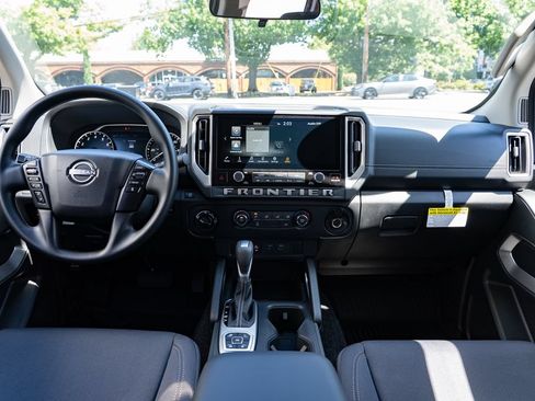 New 2026 Nissan Frontier SV w/ Tow Package AWD/4WD image 9