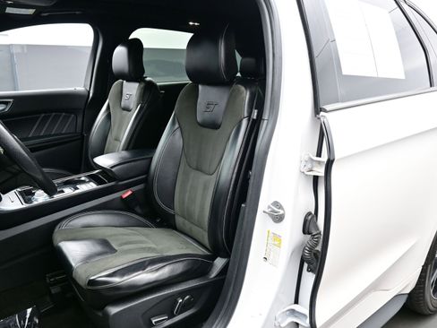 Used 2019 Ford Edge ST w/ Convenience Package image 13