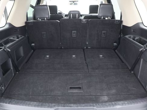 Used 2024 Ford Expedition XLT image 32